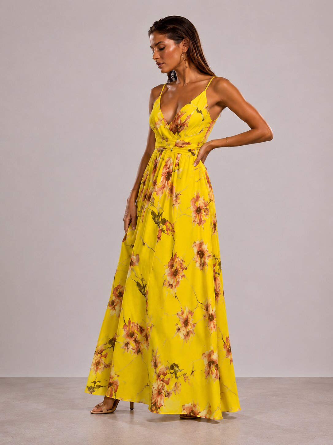 Florale — Silhouette au soleil, robe estivale audacieuse | Azura